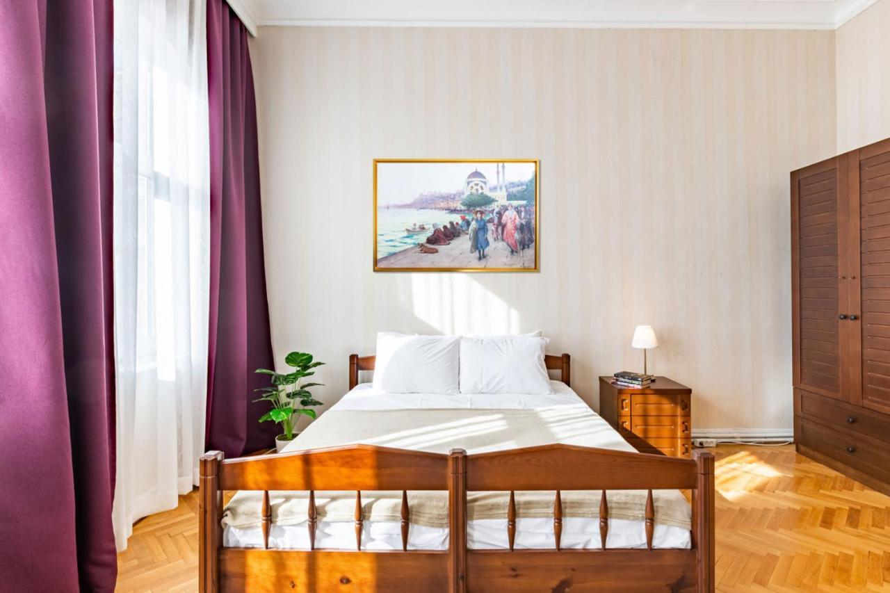 Historical Flat With A Lovely Sea View In Beyoglu Estambul Exterior foto