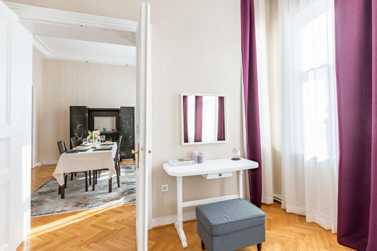 Historical Flat With A Lovely Sea View In Beyoglu Estambul Exterior foto