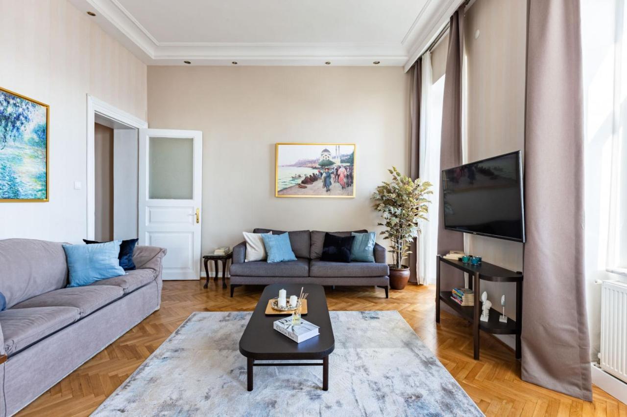 Historical Flat With A Lovely Sea View In Beyoglu Estambul Exterior foto