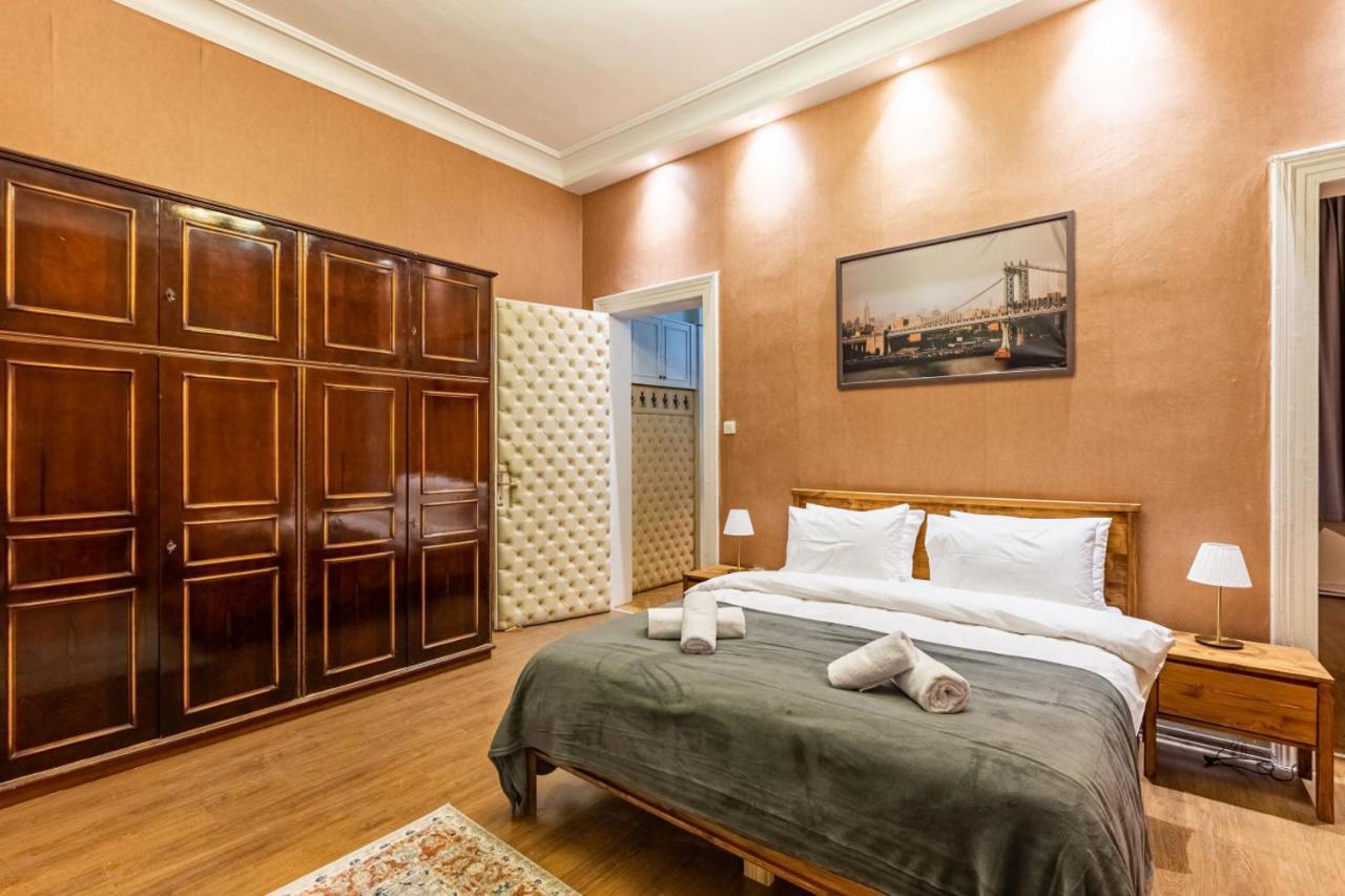 Historical Flat With A Lovely Sea View In Beyoglu Estambul Exterior foto